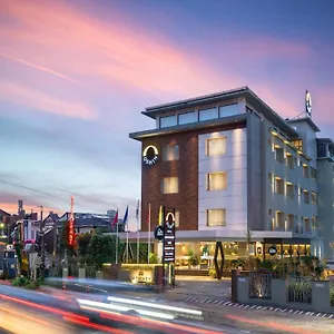Hotel Oshin, Wayanad